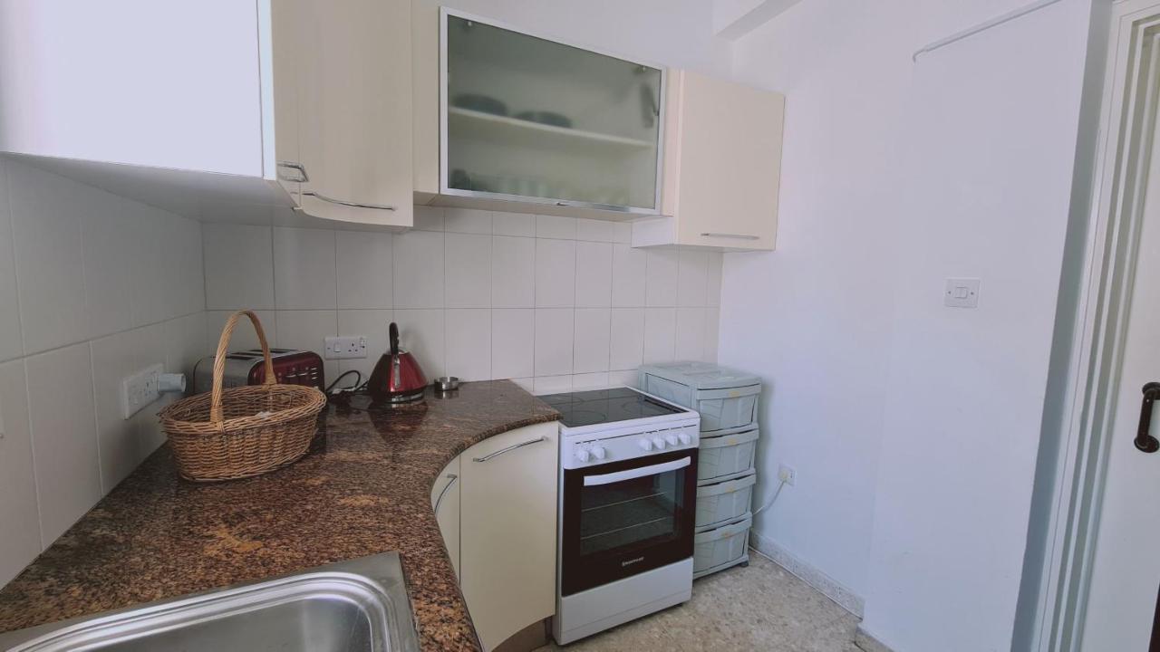 Stay Antique Apartment Larnaca Zewnętrze zdjęcie